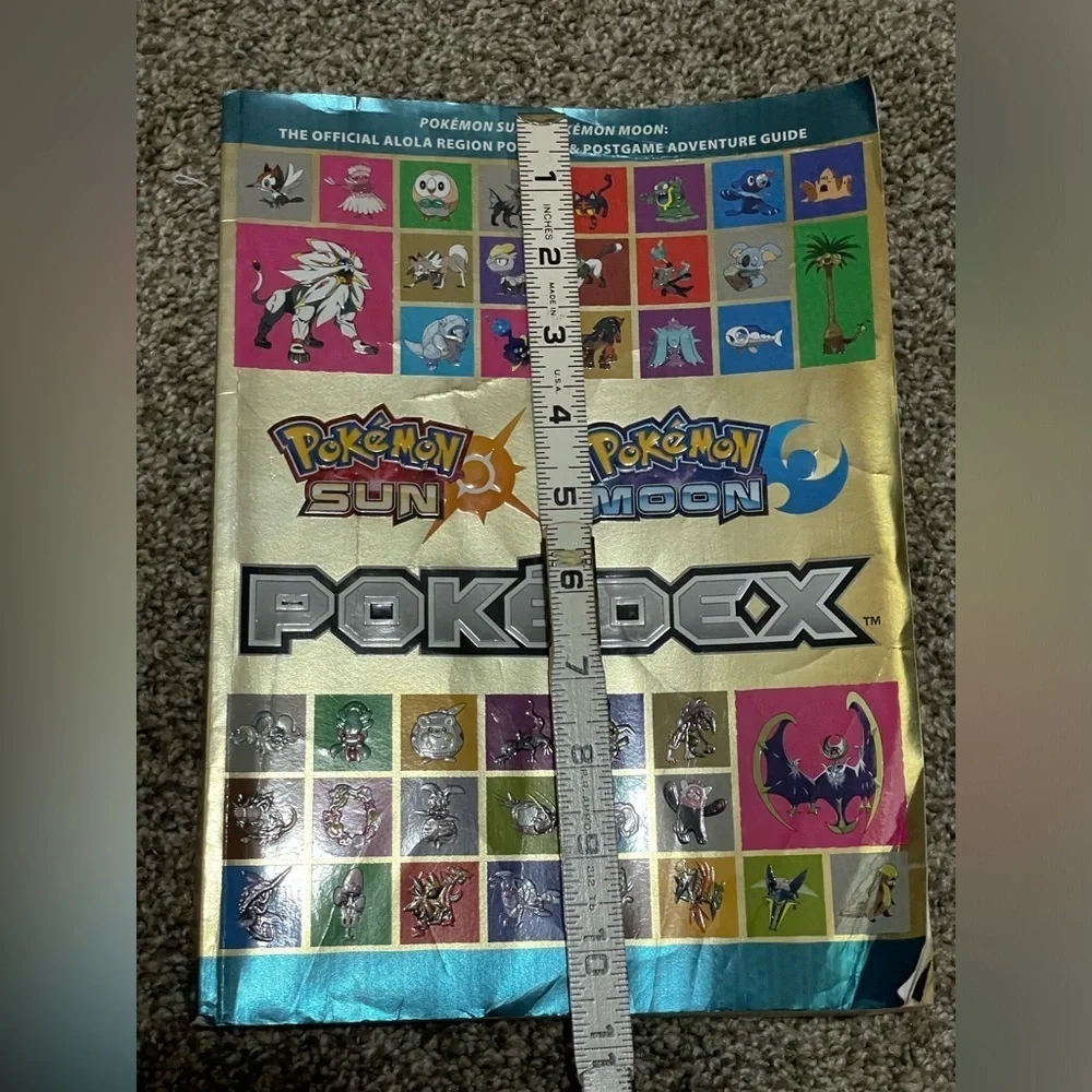 Pokémon Sun & Moon Pokedex Official Alola Region Adventure Guide Book